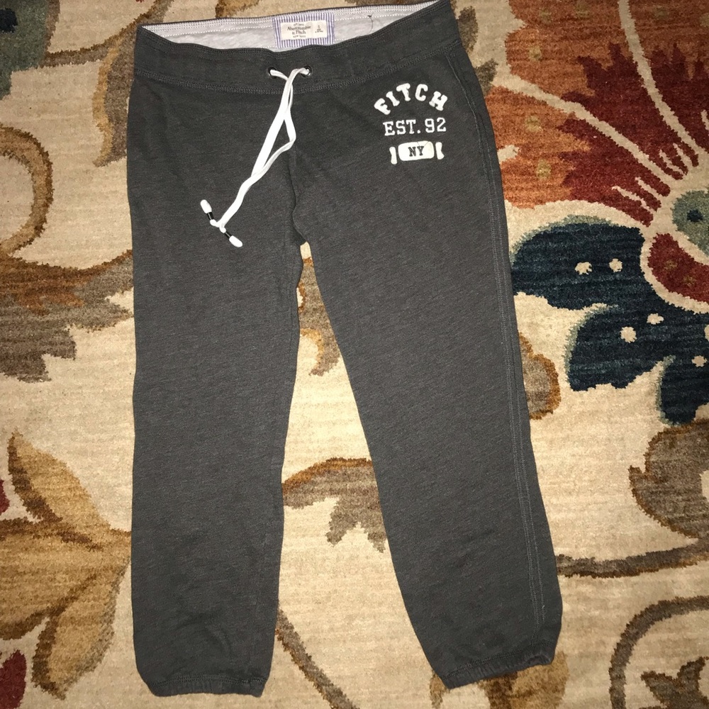 A&F cropped sweatpants!